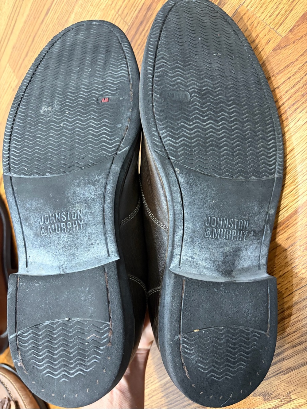 Johnston & Murphy Barlow Venetian Slip-on Shoes - Brown Sheepskin (11.5) - Picture 5 of 7